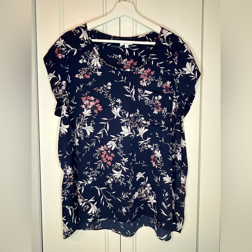 Reitmans Essentials Navy, Rose, Blush Floral Short-Sleeve Tunic